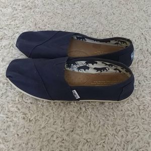 Toms Slipons